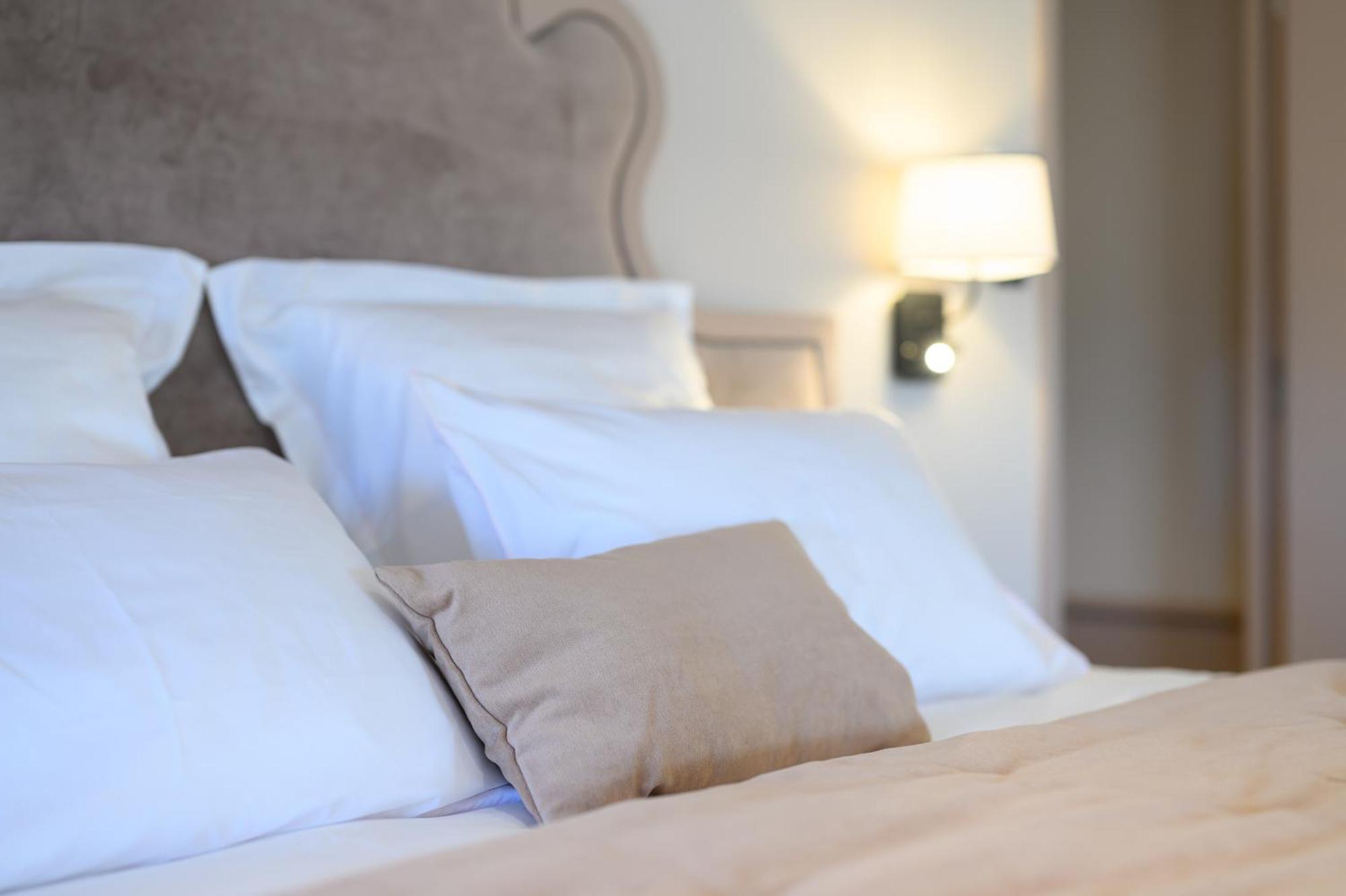 Les Suites Bb, Champagne Besserat De Bellefon Épernay Exteriör bild