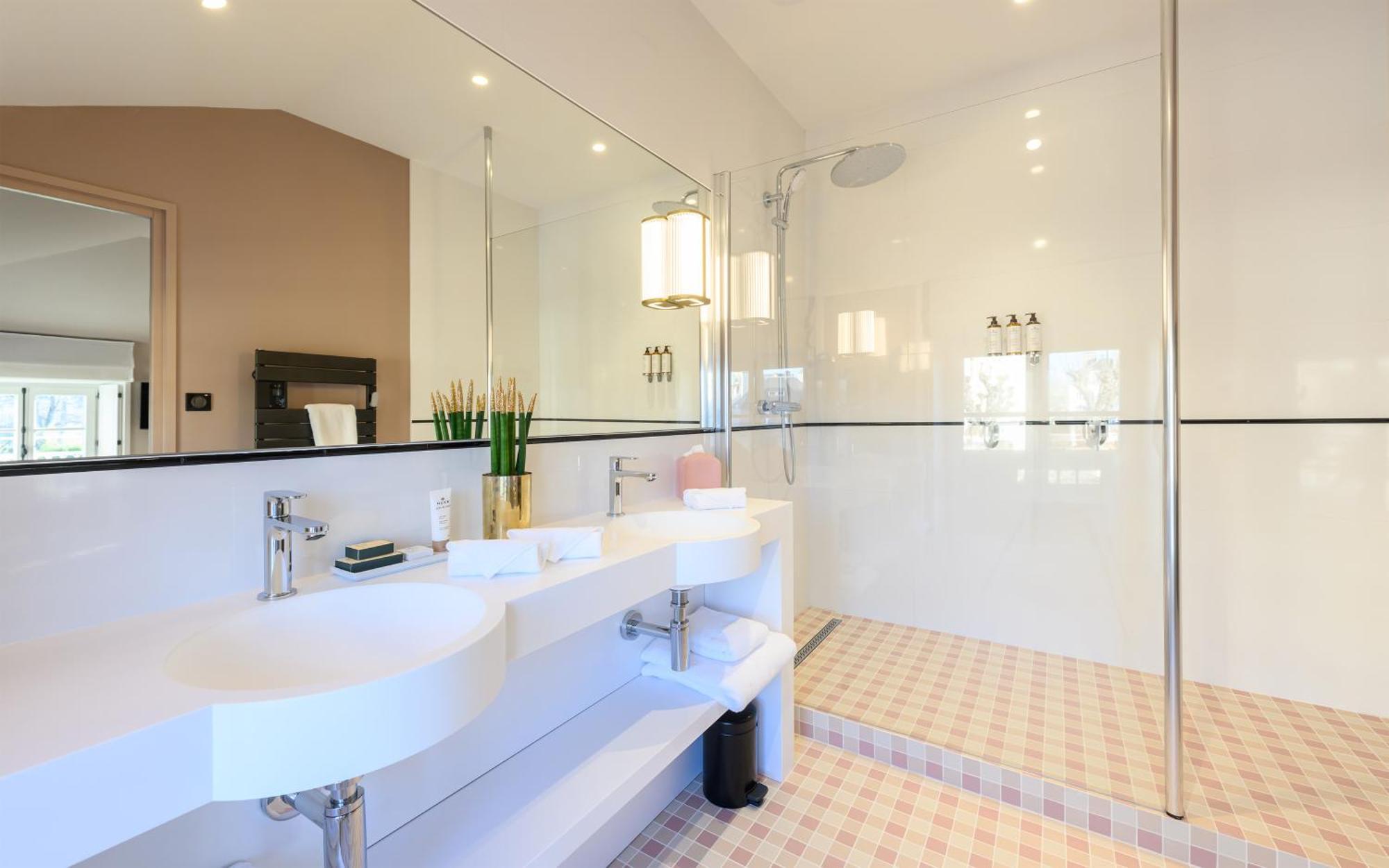 Les Suites Bb, Champagne Besserat De Bellefon Épernay Exteriör bild