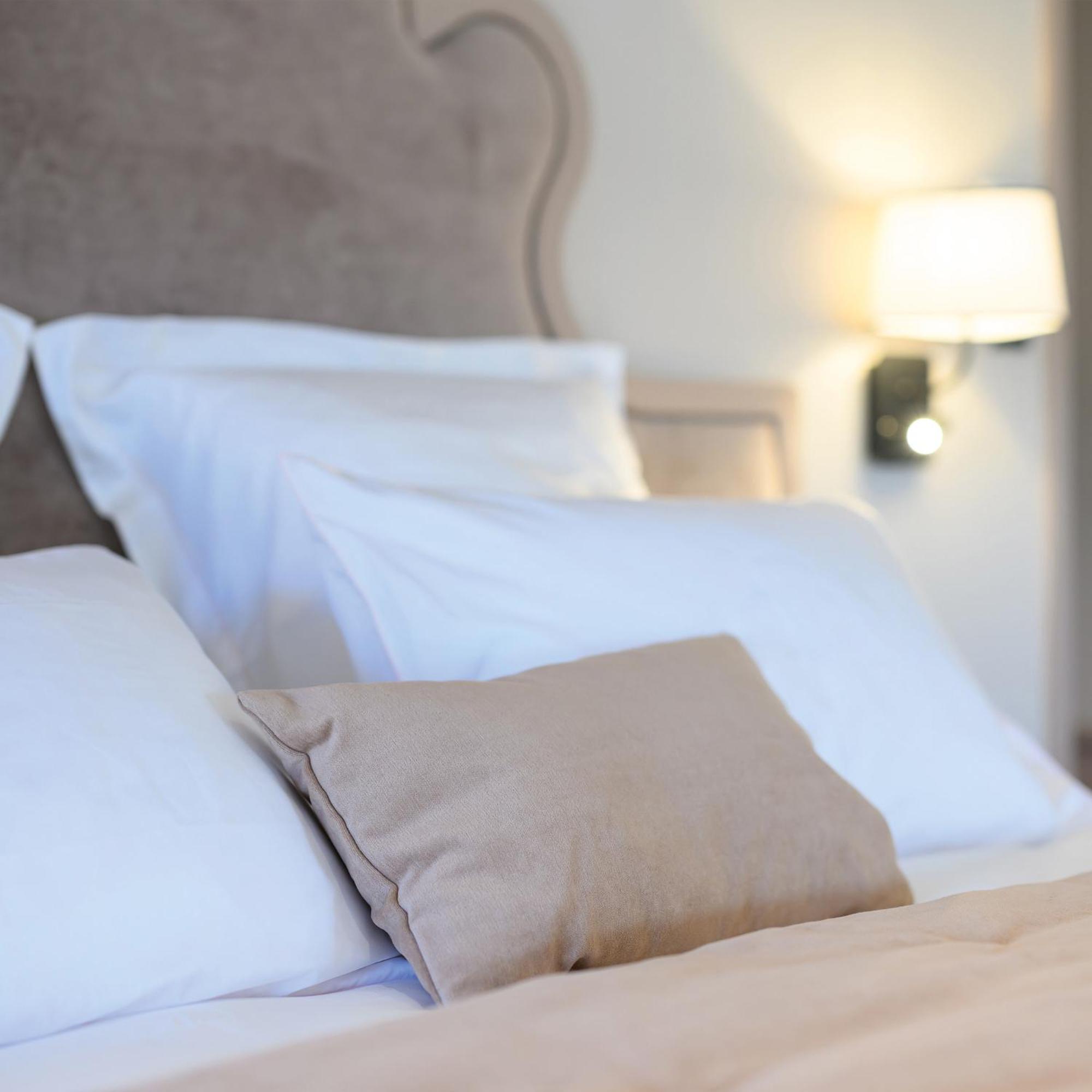 Les Suites Bb, Champagne Besserat De Bellefon Épernay Exteriör bild