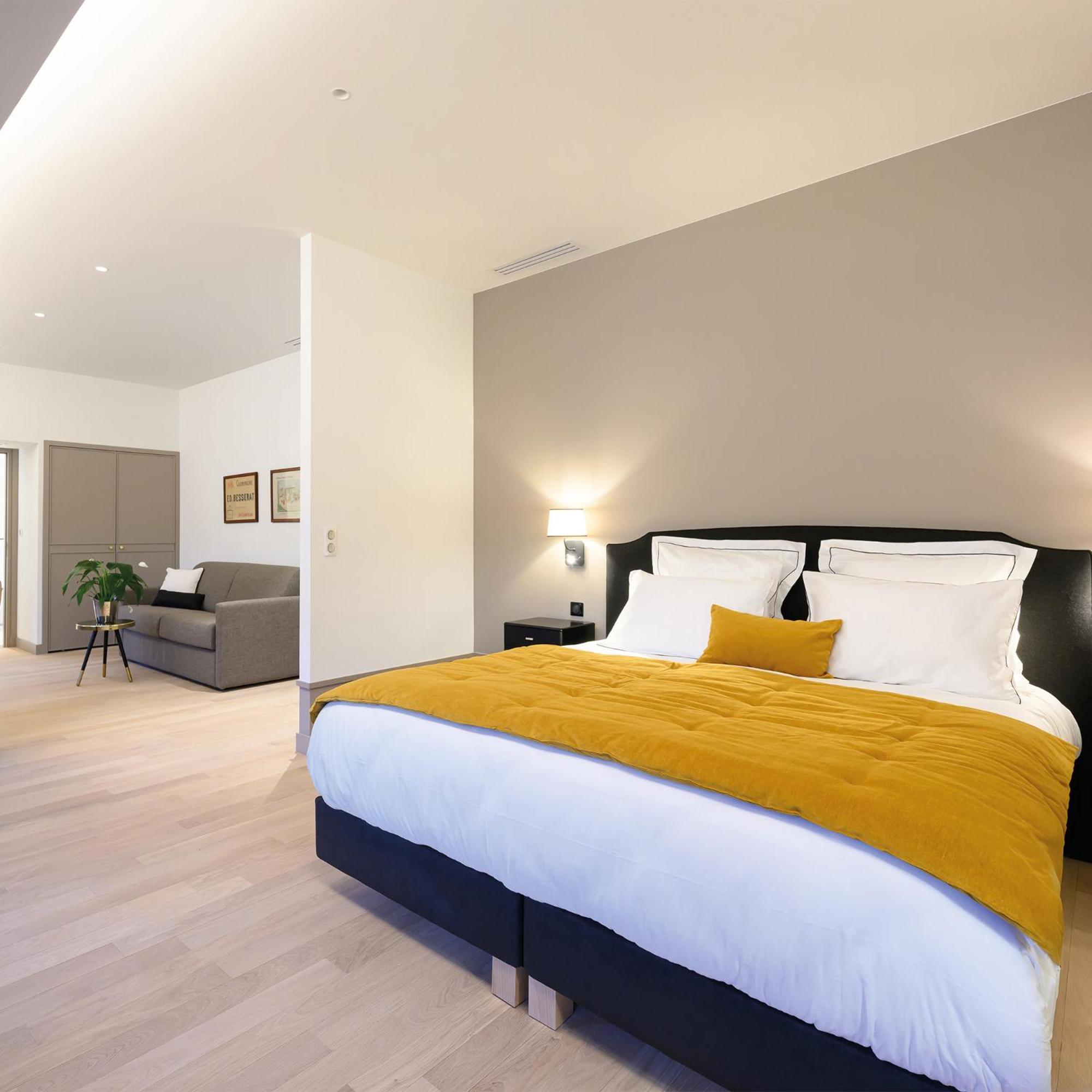Les Suites Bb, Champagne Besserat De Bellefon Épernay Exteriör bild